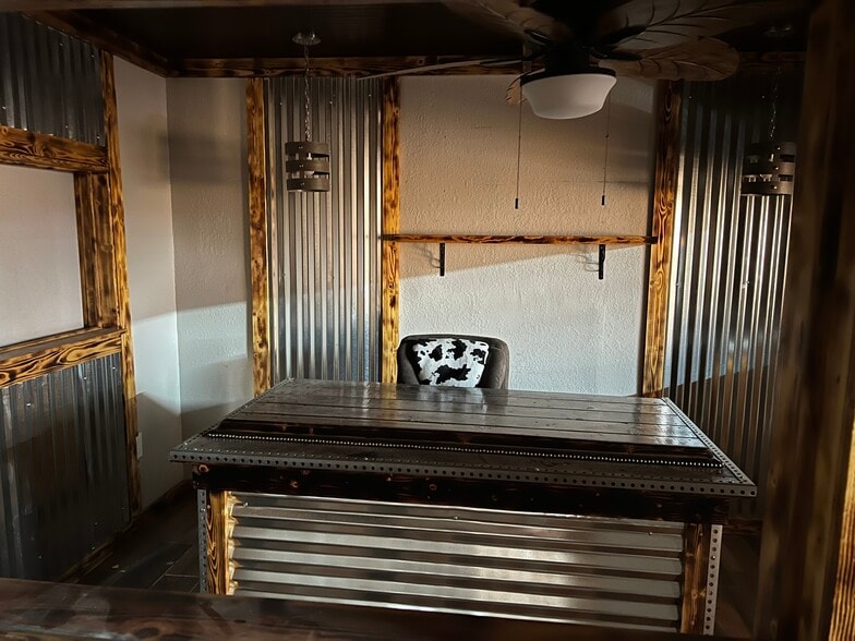 More Photos Of 516-518 S Broadway St, McAllen Office For Sale