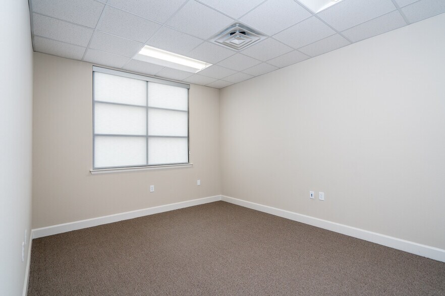 More Photos Of 8118 Fry Rd, Cypress Medical For Lease