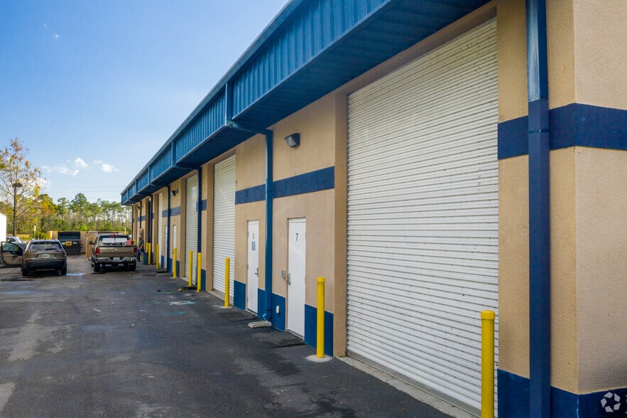 More Photos Of 5961 Northland Rd, Fort Myers Light Distribution For Lease