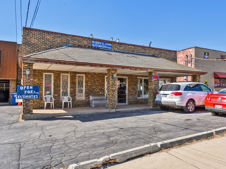 More Photos Of 2648-2666 Waukegan Ave, Highland Park Storefront Retail Residential For Sale