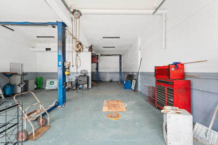 More Photos Of 2147 Acushnet Ave, New Bedford Service Station For Sale