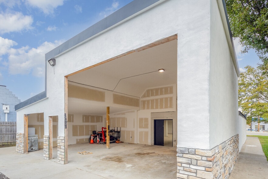 More Photos Of 6603 Dixie Hwy, Florence Freestanding For Sale