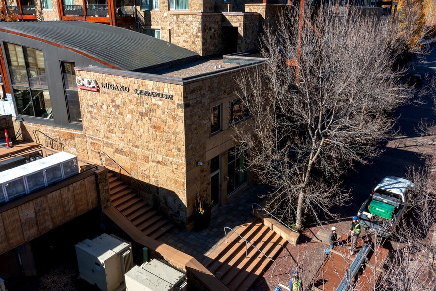 Primary Photo Of 501 E Dean St, Aspen Hotel For Lease