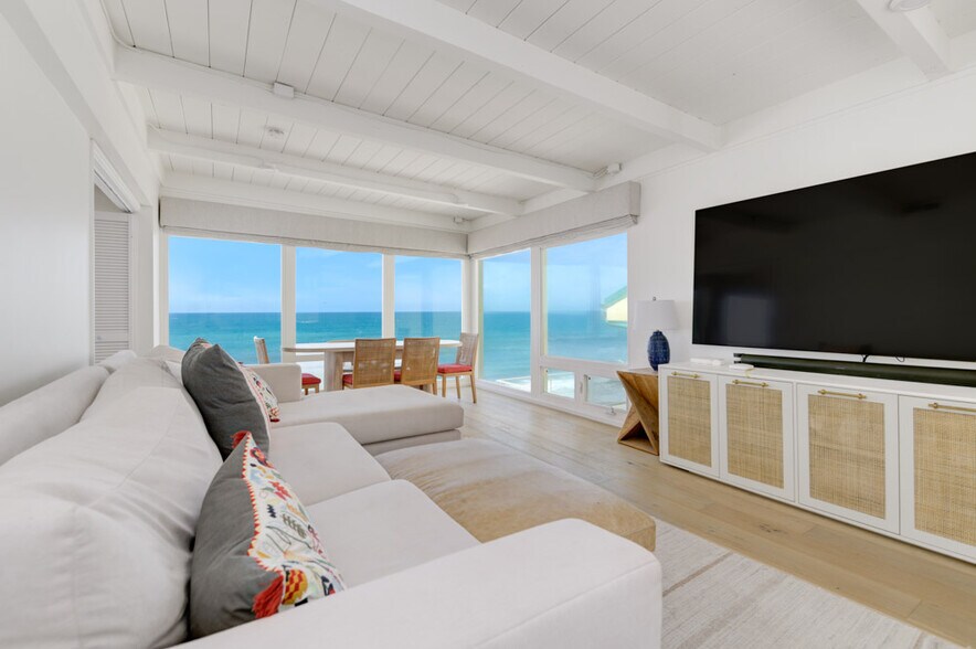 More Photos Of 2633 Ocean St, Carlsbad Apartments For Sale