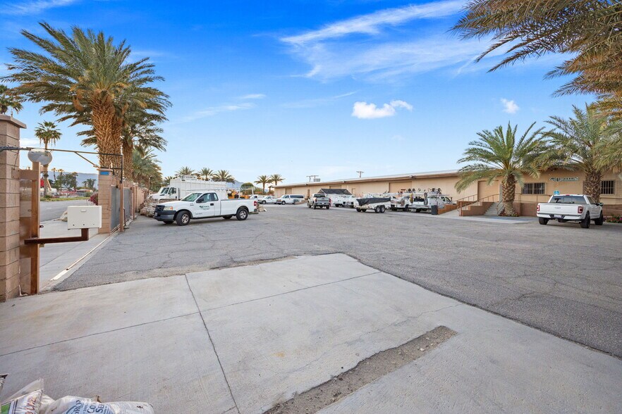 More Photos Of 81500 Industrial Pl, Indio Warehouse For Sale