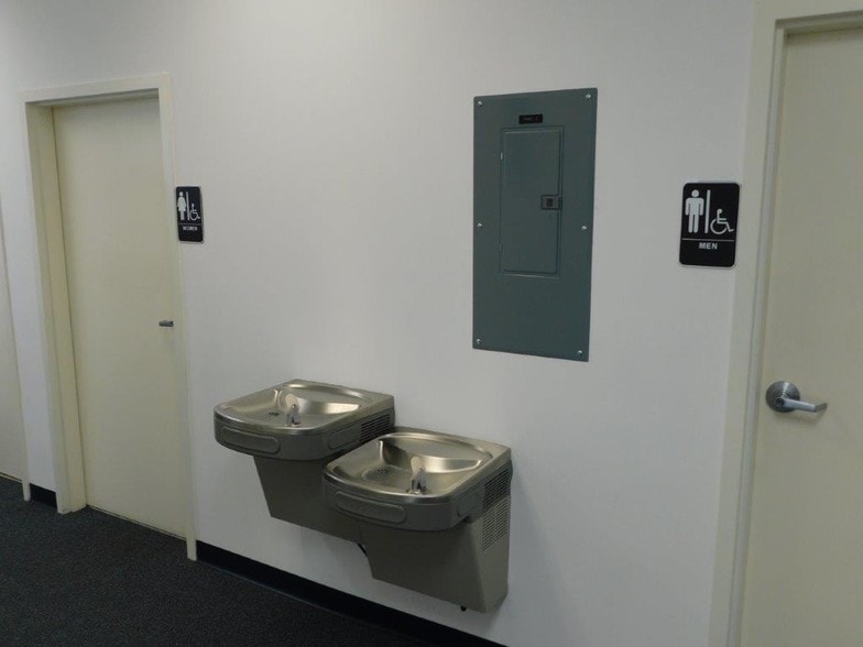 More Photos Of 2123 Harden Blvd, Lakeland Office For Lease