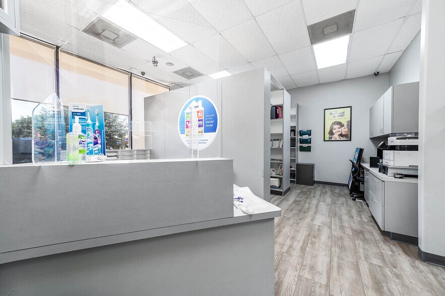More Photos Of 8530 S Braeswood Blvd, Houston Freestanding For Lease