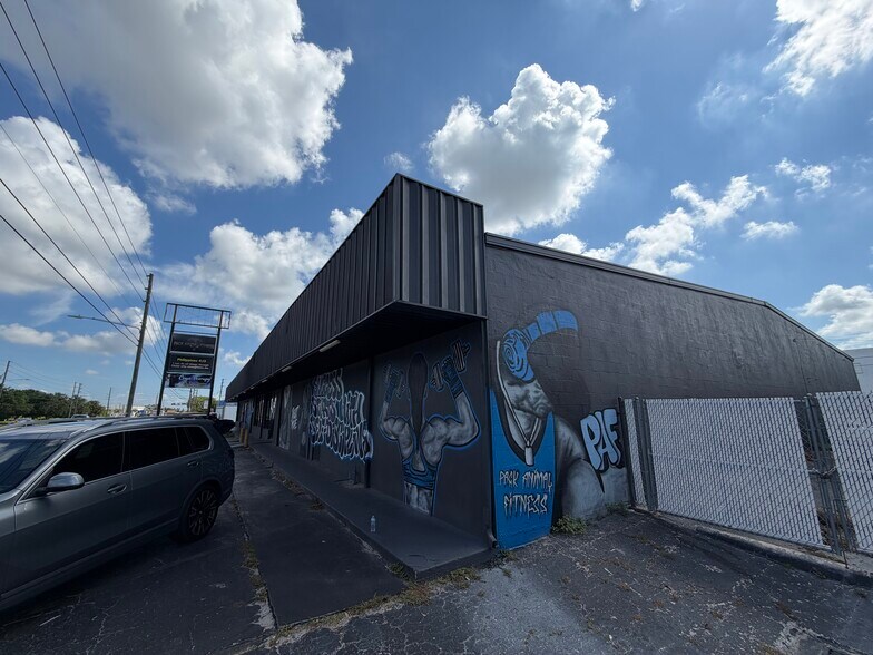 More Photos Of 5983 49th St N, Saint Petersburg Storefront Retail Office For Sale