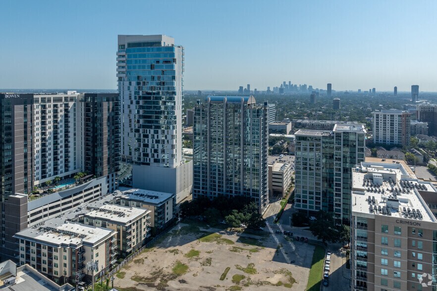 More Photos Of 2031 Westcreek Ln, Houston Apartments For Lease