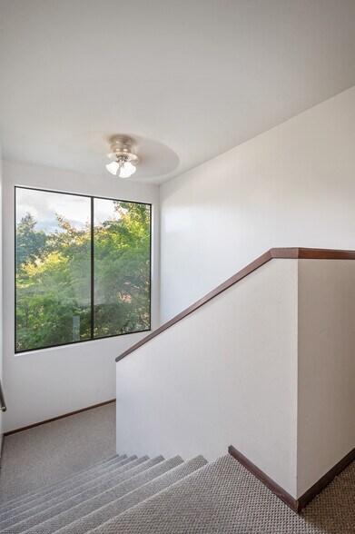 More Photos Of 7919 Wallingford Ave N, Seattle Apartments For Sale