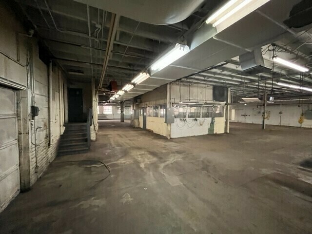 More Photos Of 4435 W Rice St, Chicago Warehouse For Sale