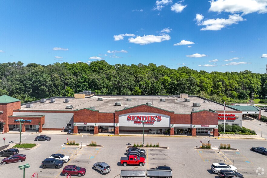 More Photos Of 701 Meadowbrook Rd, Waukesha Storefront For Lease