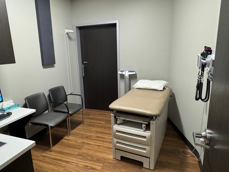 More Photos Of 5901 N 27th St, Lincoln Medical For Lease