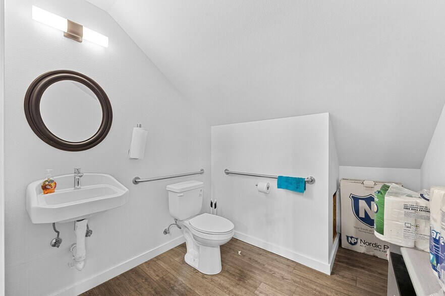 More Photos Of 1716 San Antonio St, Austin Loft Creative Space For Sale