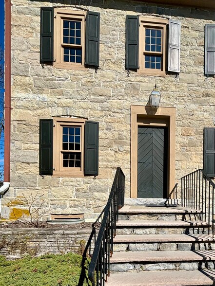 More Photos Of 1298-1300 Hope Bridgeville Rd, Hope Office For Lease