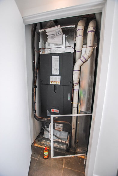 More Photos Of 34 E 25th St, Baltimore Office Residential For Sale