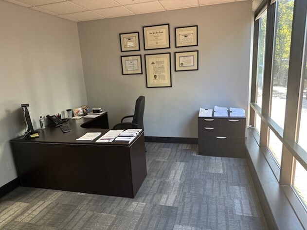 More Photos Of 355 S Old Woodward Ave, Birmingham Office For Lease