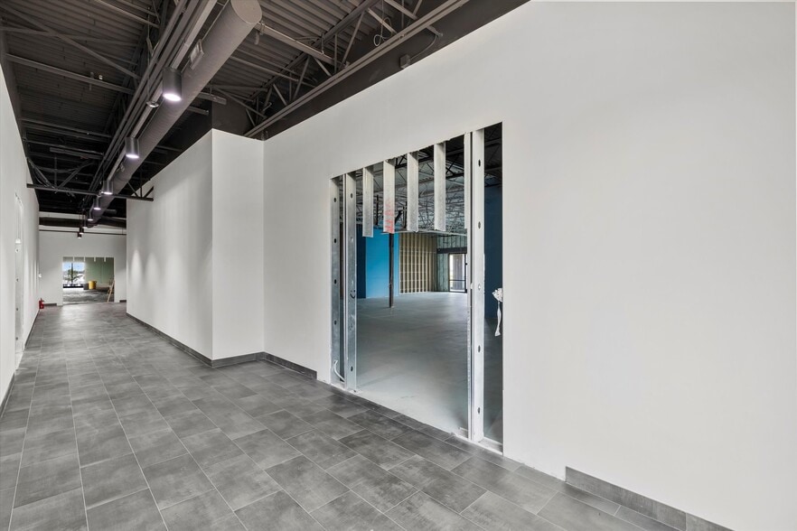 More Photos Of 2660 Old Denton Rd, Carrollton Unknown For Lease