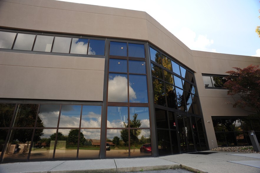 Primary Photo Of 5050 Blazer Pky, Dublin Medical For Lease