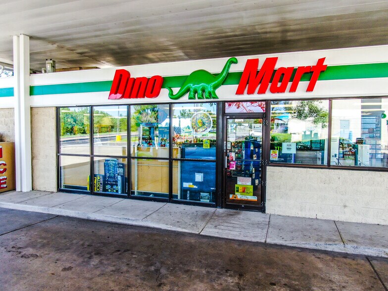 More Photos Of 8170 W 80th Ave, Arvada Service Station For Sale