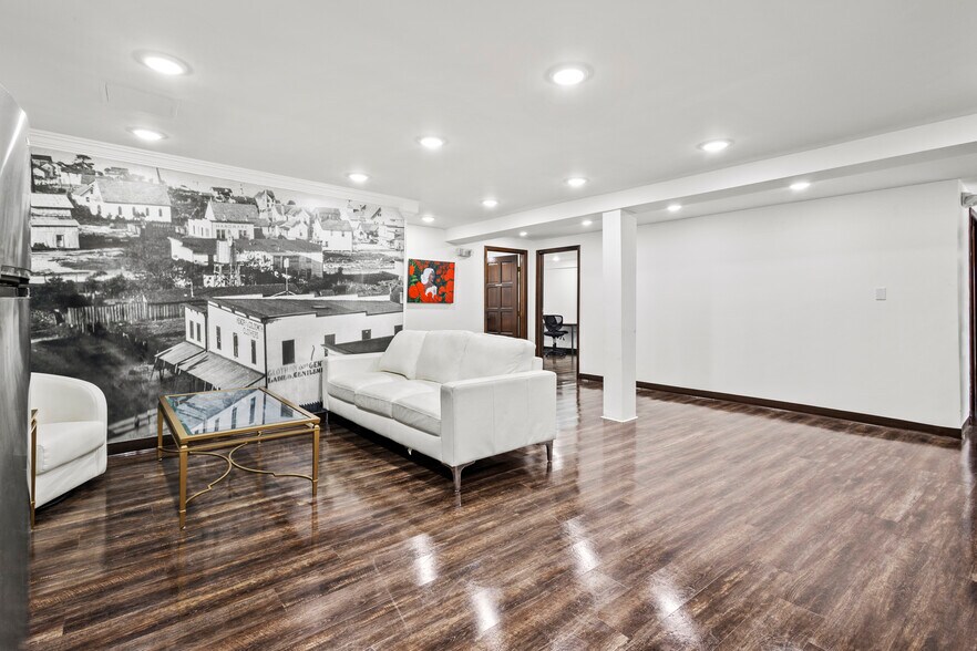 More Photos Of 108 N Depot Dr, Fort Pierce Office Residential For Lease