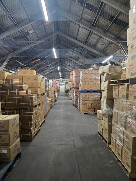 More Photos Of 301 N Avenue 19, Los Angeles Warehouse For Lease