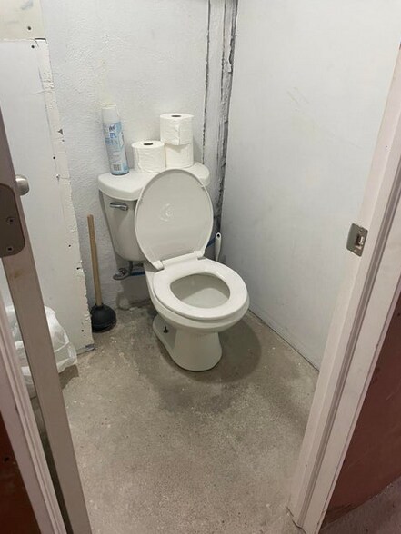 More Photos Of 2303 15th St, Troy Storefront For Sale