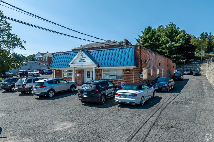 More Photos Of 70 Heminway Park Rd, Watertown Medical For Lease