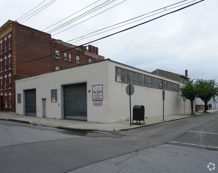 More Photos Of 294 Union Ave, New Rochelle Showroom For Lease