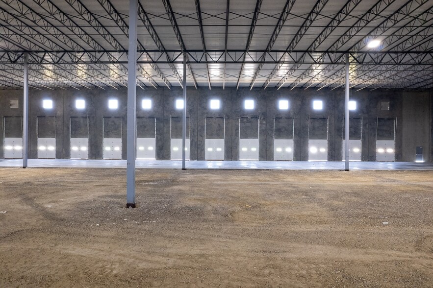 More Photos Of 11200 Industrial Park Dr, Elberfeld Manufacturing For Sale