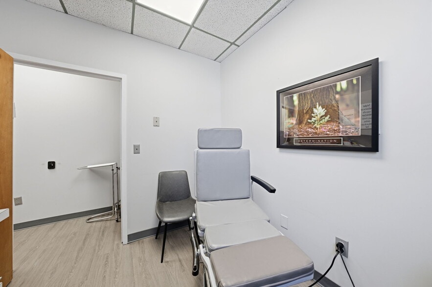 More Photos Of 299 Forest Ave, Paramus Office For Sale