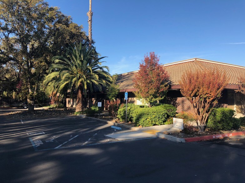 More Photos Of 3808 Auburn Blvd, Sacramento Medical For Sale