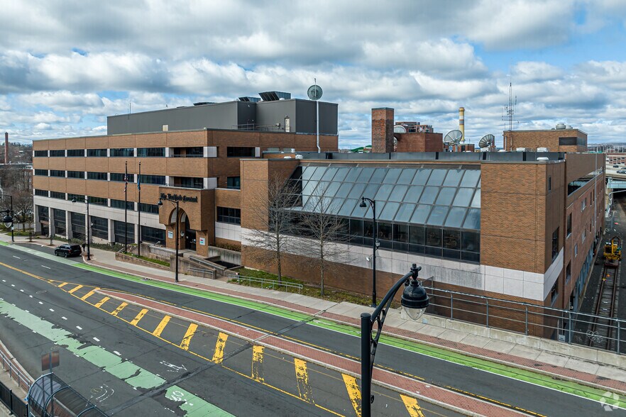 More Photos Of 285 Broad St, Hartford Office For Sale