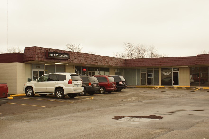 More Photos Of 2202-2290 Union Rd, Saint Louis General Retail For Lease
