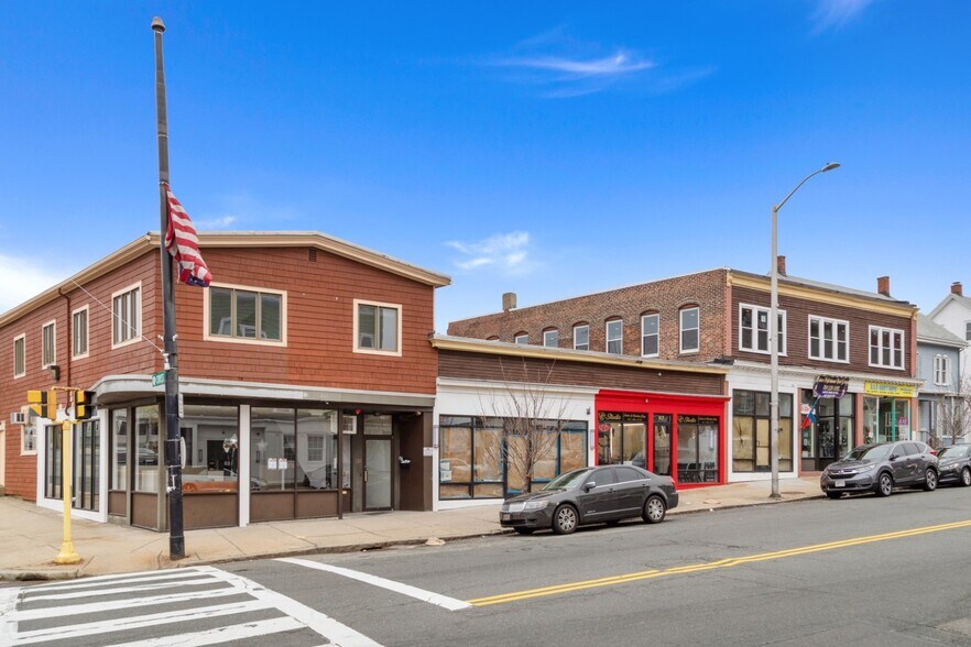 Primary Photo Of 99 Main St, Malden Storefront Retail Office For Lease