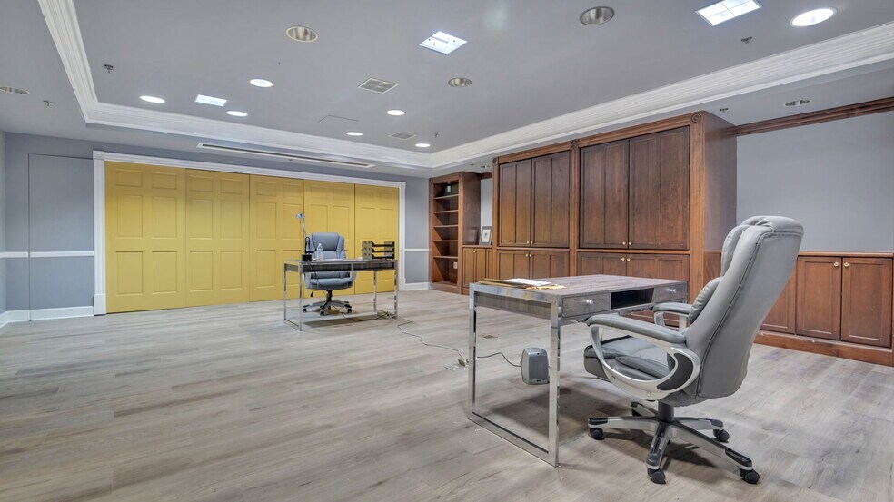 More Photos Of 323 8th St NE, Washington Apartments For Sale