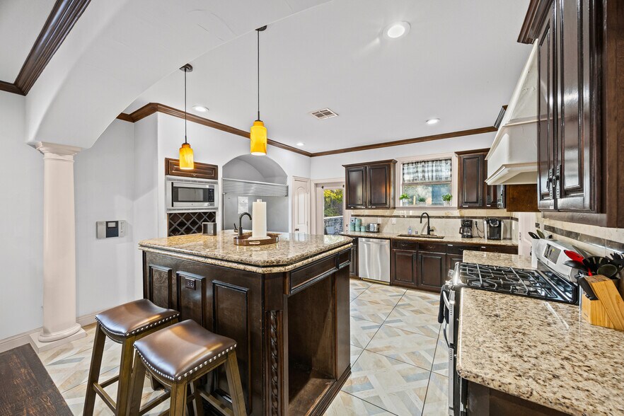 More Photos Of 5100 Mission Ave, Dallas Apartments For Sale