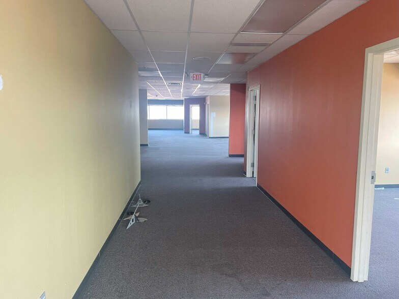 More Photos Of 425 2nd St SE, Cedar Rapids Office For Sale
