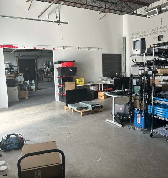 More Photos Of 880-888 Bradford St, Winnipeg Industrial For Lease