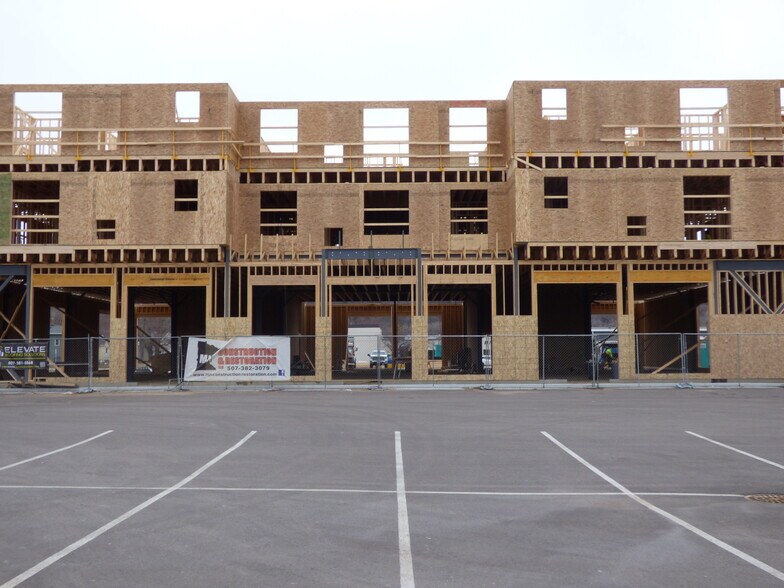 More Photos Of 340 Webster ave, North Mankato Storefront Retail Office For Lease