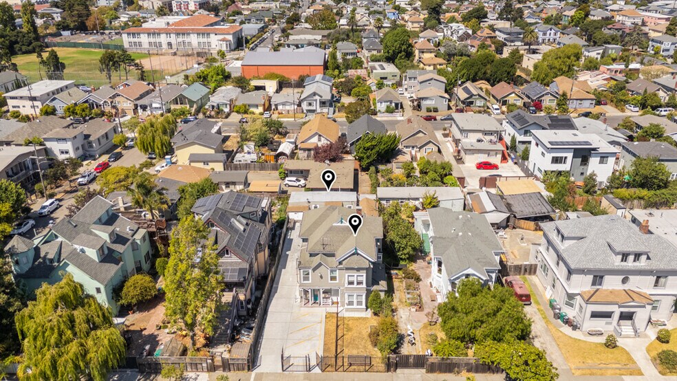 More Photos Of 1062 60th St, Oakland Apartments For Sale