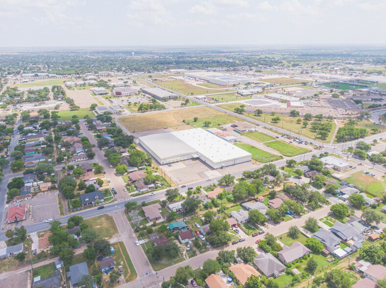 More Photos Of 715 W Pike St, Weslaco Warehouse For Sale