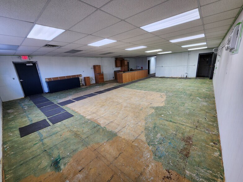 More Photos Of 3131 E Washington Ave, Madison Freestanding For Lease