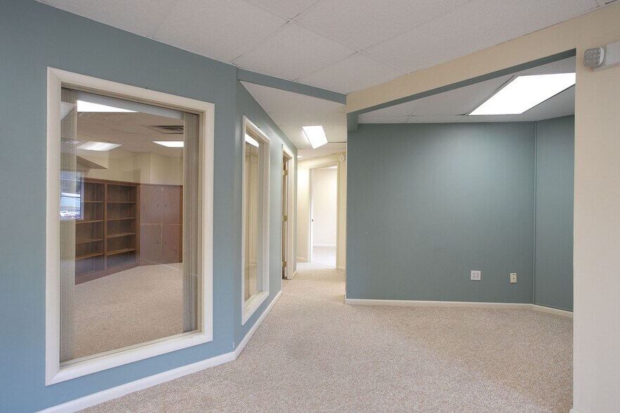 More Photos Of 490 Main St, Great Barrington Storefront Retail Office For Sale