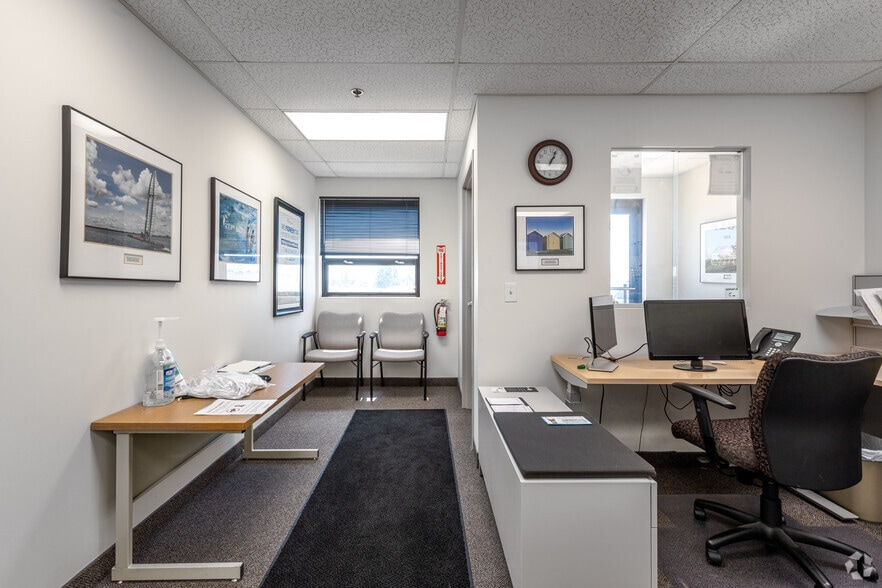 More Photos Of 4270-4282 Hudson Dr, Stow Light Manufacturing For Lease
