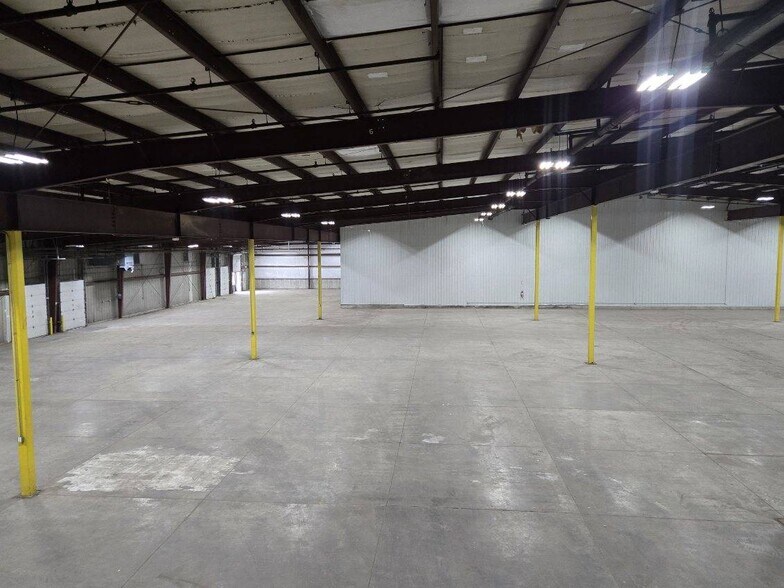 More Photos Of 2055 N Towne Ln NE, Cedar Rapids Industrial For Sale