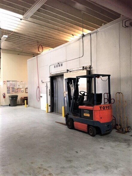 More Photos Of 735 Industrial Ave, Port Hueneme Food Processing For Lease