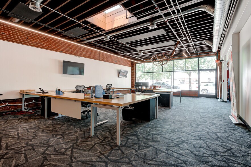 More Photos Of 706-708 W Sheridan Ave, Oklahoma City Office For Lease