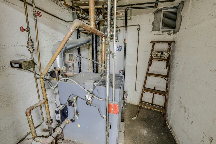 More Photos Of 10606 Rockaway Blvd, Ozone Park Office Residential For Sale