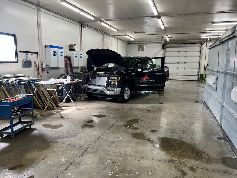 More Photos Of 111 W 1st St, Deer Park Auto Repair For Sale